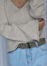 Cargar imagen en el visor de la galería, Sweater Zoe Beige
