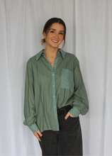 Cargar imagen en el visor de la galería, Blusa Magnolia Verde
