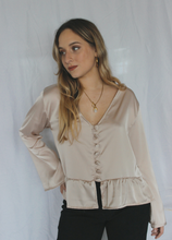 Cargar imagen en el visor de la galería, Blusa Eliza - Champagne
