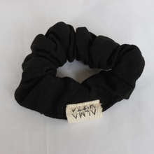 Cargar imagen en el visor de la galería, Scrunchie Lino Negro
