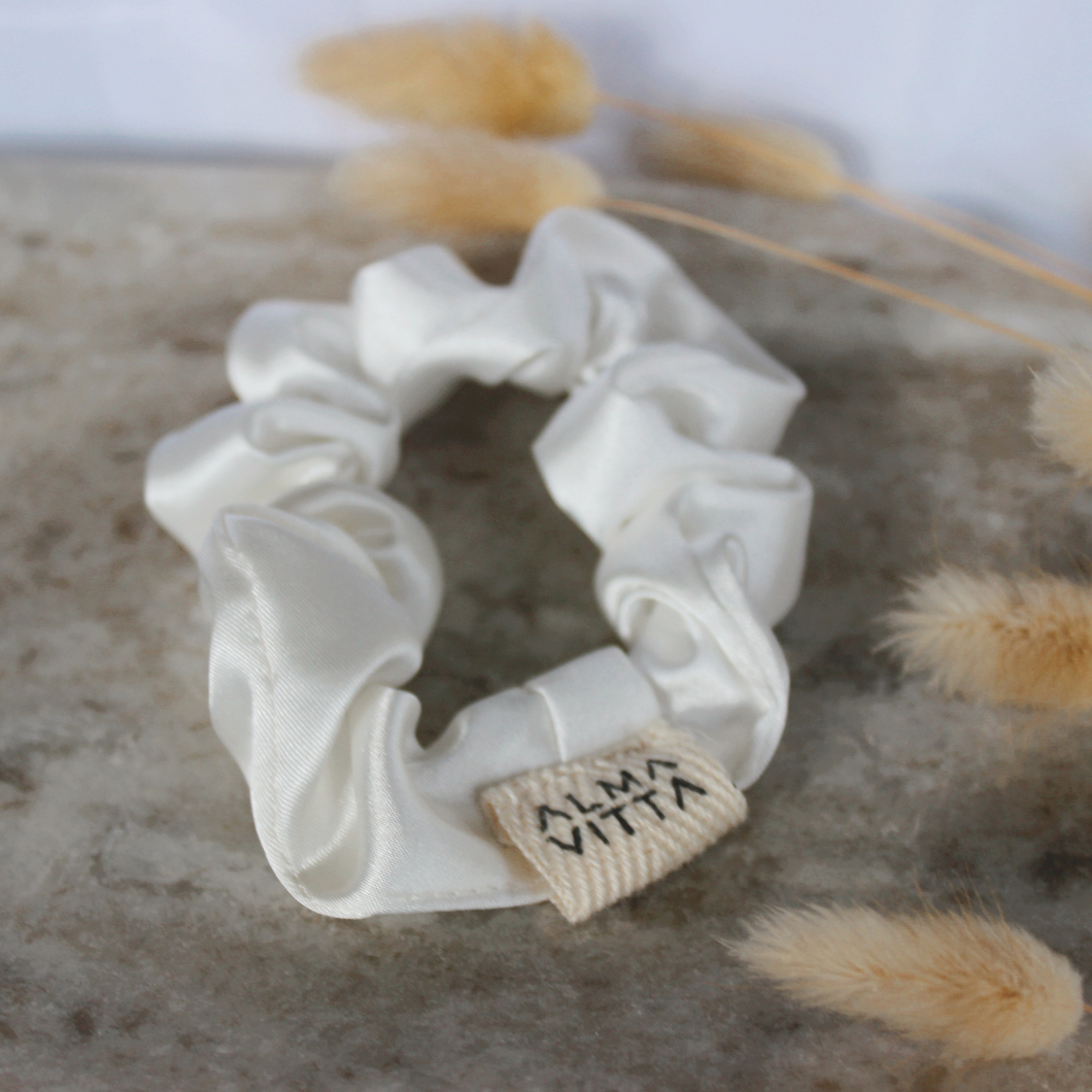 Scrunchie Satin Blanco